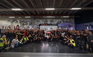 (c) Tesla Manufacturing SE Das 8 Millionste Elektroauto rollt im Juni vom Band der Fabrik in Grünheide