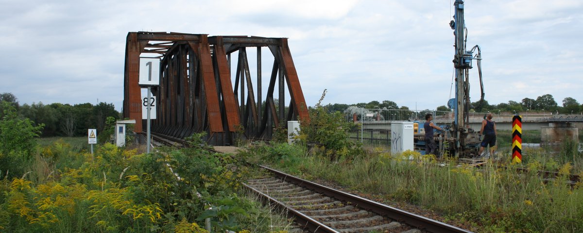 Brücke der Ostbahn über die Oder